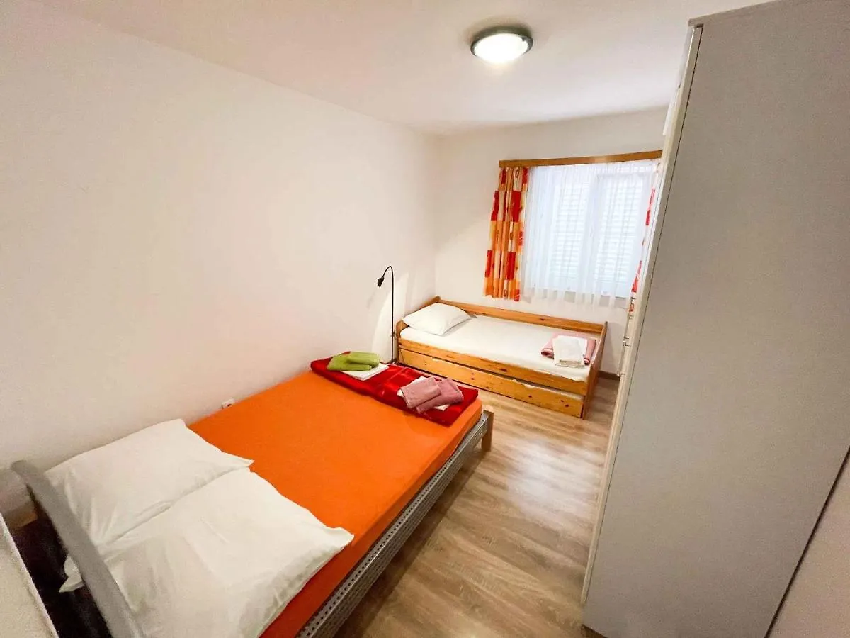 Apartments In Jadranovo 41872 Croatia