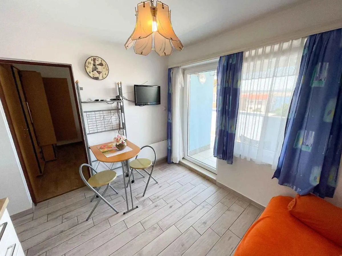 Apartments In Jadranovo 41872